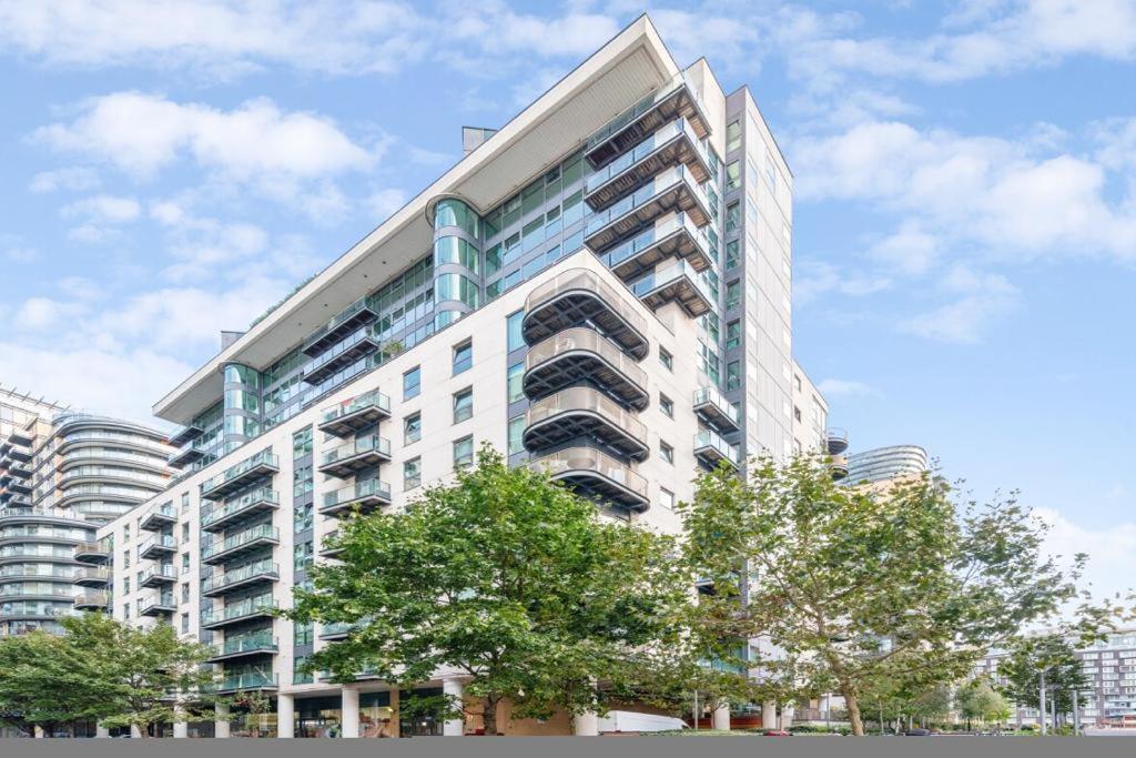 Docklands Cozy View Apartment ロンドン エクステリア 写真